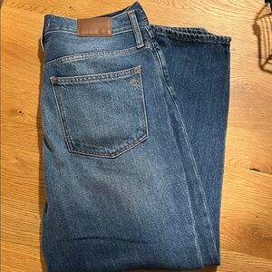 Madewell Women’s Classic Indigo Straight Jeans